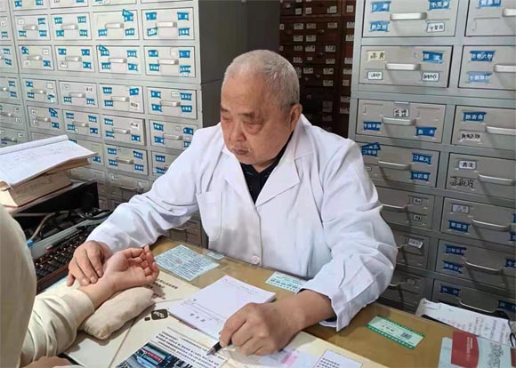 7、朱邦前刘学康副主编 - 副本.jpg